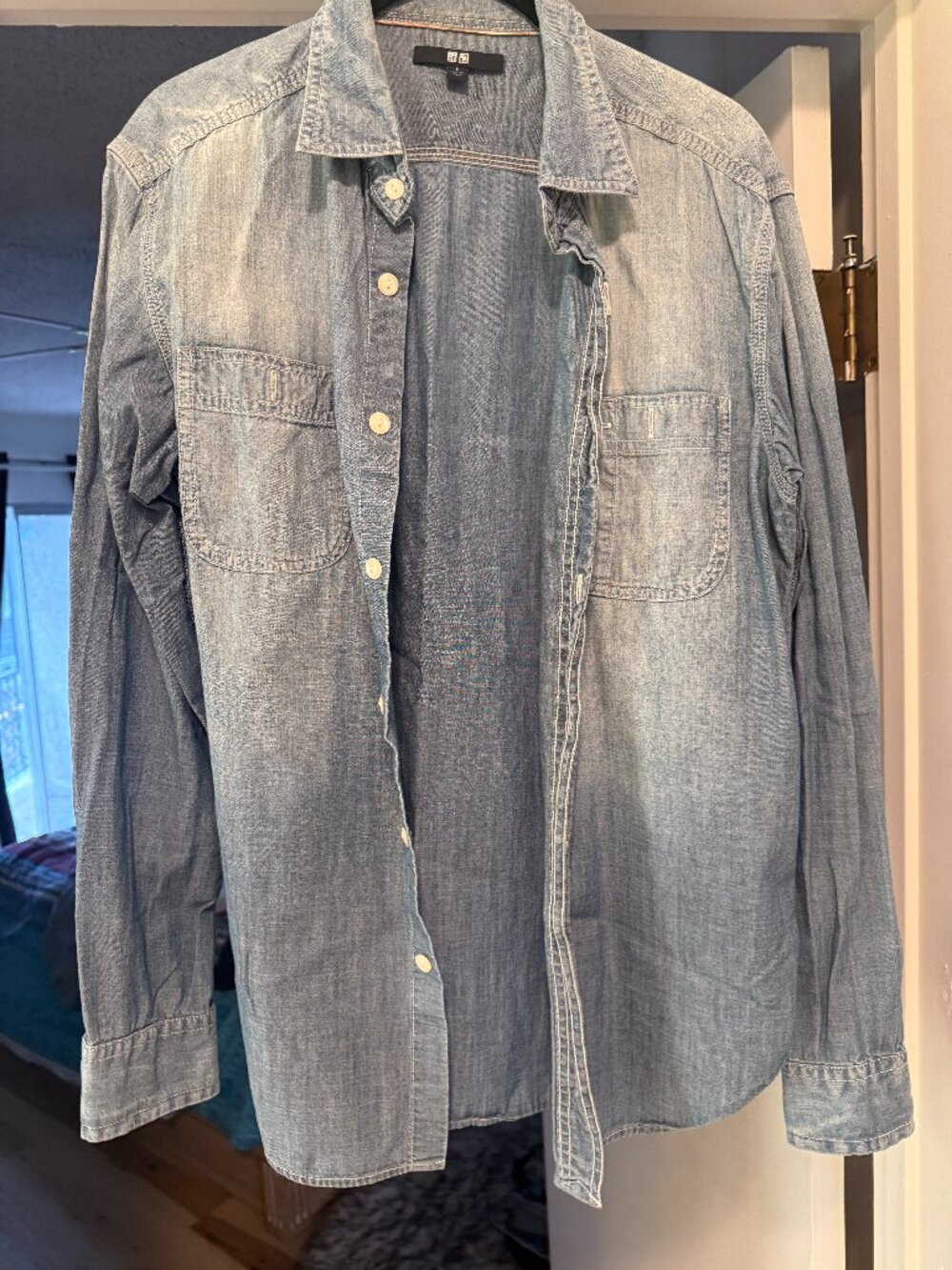 Uniqlo men's lightweight denim shirt S